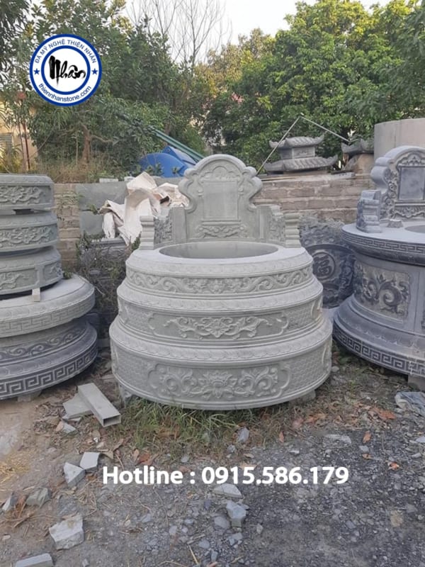 Tượng đá điêu khắc